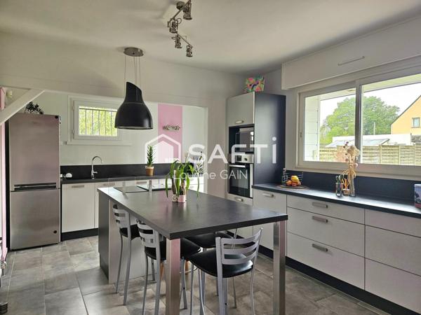 Maison lumineuse rénovée 151 m² – Plescop bourg