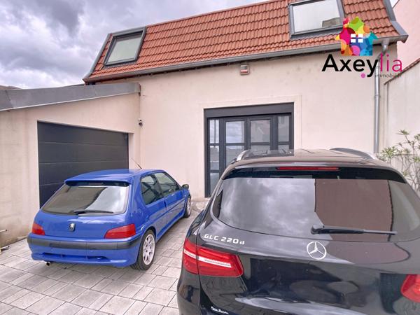 Roanne (42300) A VENDRE - ROANNE - LOFT HORS COPROPRIÉTÉ DE 240M2 AVEC 4 CHAMBRES, COUR, PISCINE, TERRASSE, GARAGE ET DÉPENDA