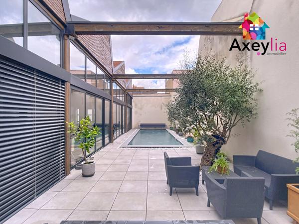 Roanne (42300) A VENDRE - ROANNE - LOFT HORS COPROPRIÉTÉ DE 240M2 AVEC 4 CHAMBRES, COUR, PISCINE, TERRASSE, GARAGE ET DÉPENDA