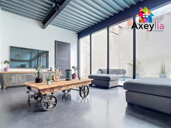 Roanne (42300) A VENDRE - ROANNE - LOFT HORS COPROPRIÉTÉ DE 240M2 AVEC 4 CHAMBRES, COUR, PISCINE, TERRASSE, GARAGE ET DÉPENDA