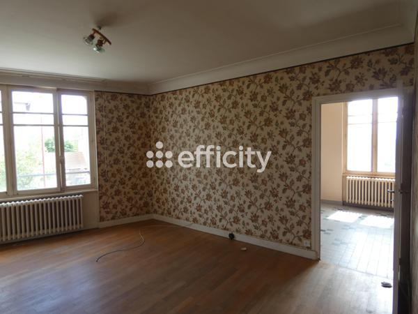 Maison
         4 pièces
        - 85 m² 79 900 € *