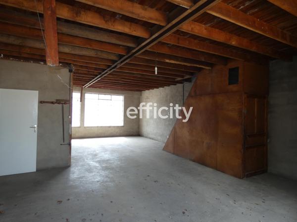 Maison
         4 pièces
        - 85 m² 79 900 € *
