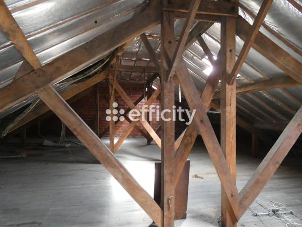 Maison
         4 pièces
        - 85 m² 79 900 € *