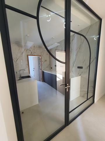 Marseille (13014) MARSEILLE 13014 - AVENUE ALEXANDRE ANSALDI - Locaux centre dentaire