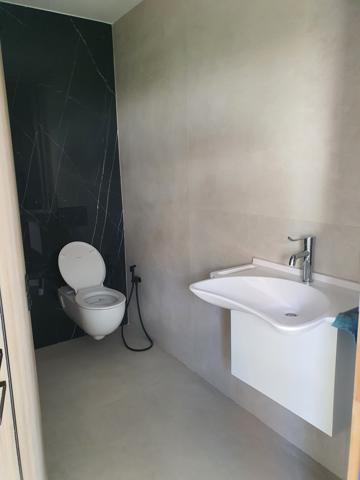 Marseille (13014) MARSEILLE 13014 - AVENUE ALEXANDRE ANSALDI - Locaux centre dentaire