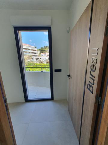 Marseille (13014) MARSEILLE 13014 - AVENUE ALEXANDRE ANSALDI - Locaux centre dentaire