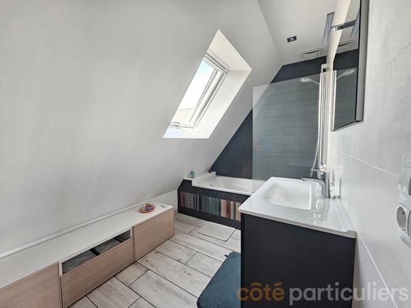 Vente
                Maison147 m² - 6 Pièces -
                    Plescop (56890)