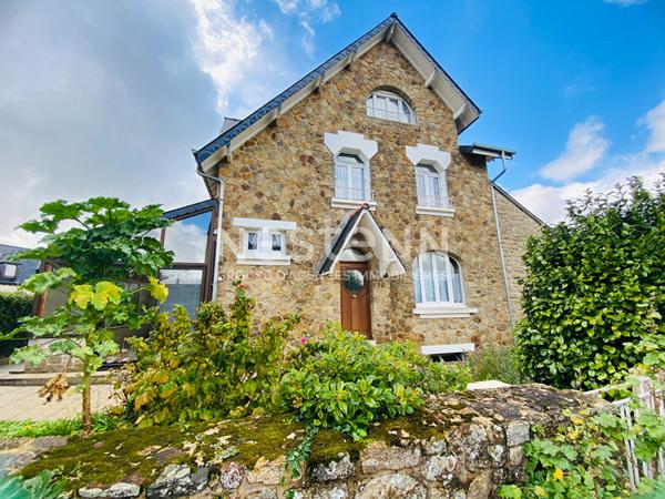 Élégante maison de ville avec véranda et jardin, à deux pas du centre de Châtelaudren
