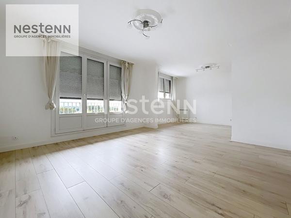 ORLEANS MADELEINE - SUPERBE APPARTEMENT VUE LOIRE - 105 m2 - PARKING - BALCON - ASCENSEUR - TRAM B