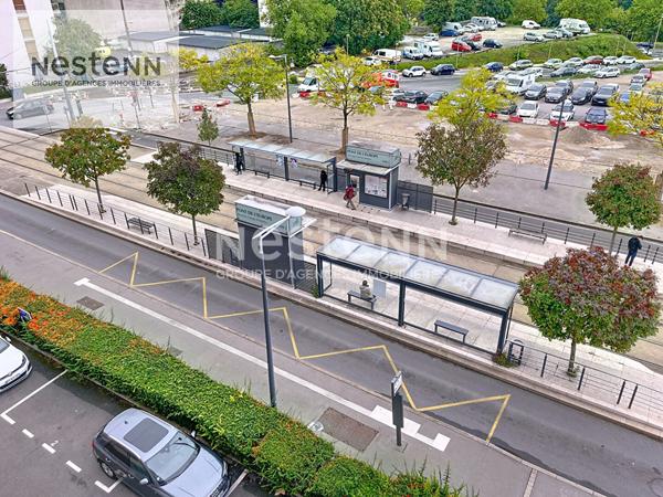 ORLEANS MADELEINE - SUPERBE APPARTEMENT VUE LOIRE - 105 m2 - PARKING - BALCON - ASCENSEUR - TRAM B