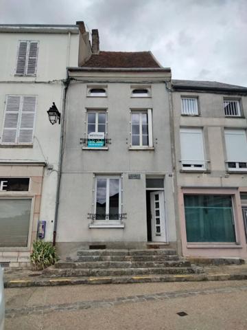 Maison de ville Puiseaux 115m2