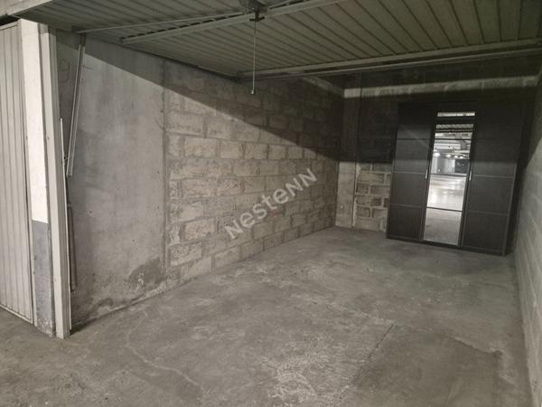 Suresnes - Carnot-Gambetta - Box fermé 14,28 m²
