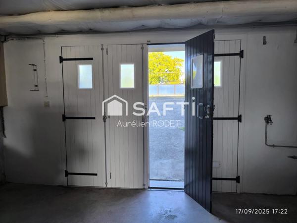 Maison élevé sur sous-sol.