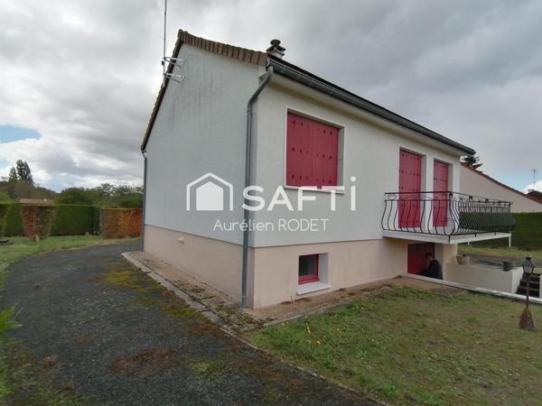 Maison élevé sur sous-sol.