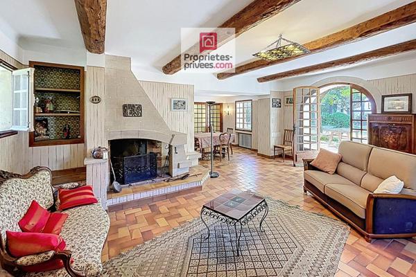 Élégant mas provençal au charme authentique