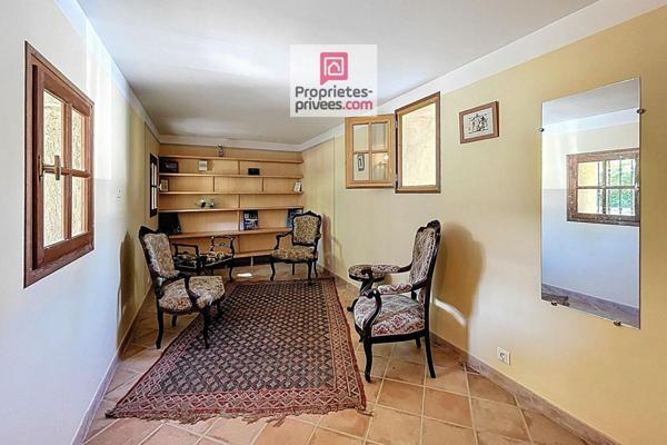 Élégant mas provençal au charme authentique