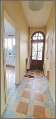 MAISON DE VILLE AVEC STUDIO ET GARAGE