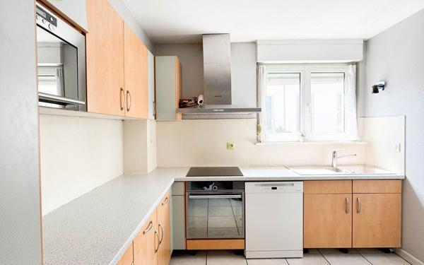 Appartement à vendre    3 pièces • 93 m2 Gries