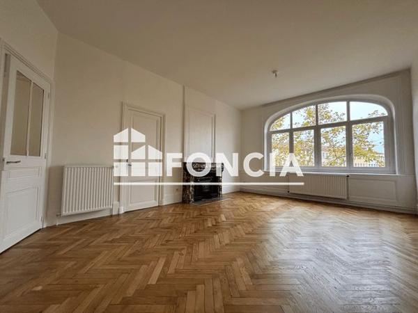 Location Appartement 2 pièces 60.5 m² - 156 BVD DE LA CROIX ROUSSE Lyon 69001