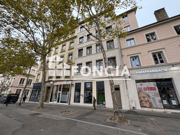 Location Appartement 2 pièces 60.5 m² - 156 BVD DE LA CROIX ROUSSE Lyon 69001