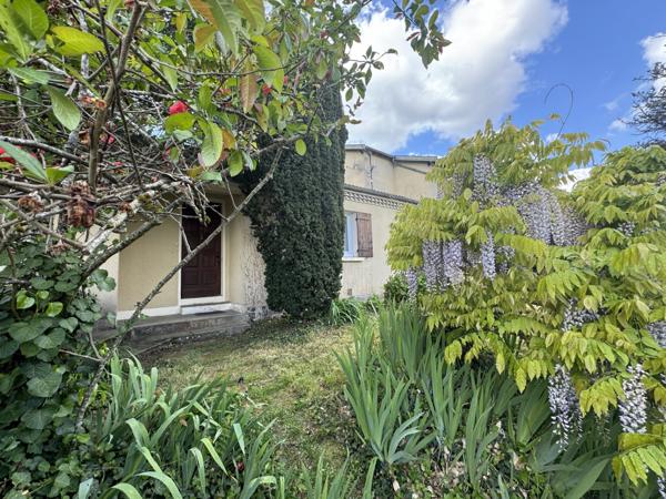 Vaste maison idéalement située sur 3000 m² (dont 2000 m² constructibles)