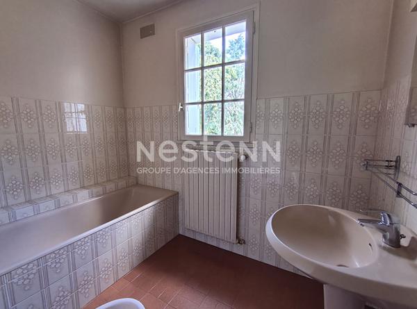Maison à Questembert - Terrain de 3,2 ha sans vis-à-vis - 98 m² - 3 chambres