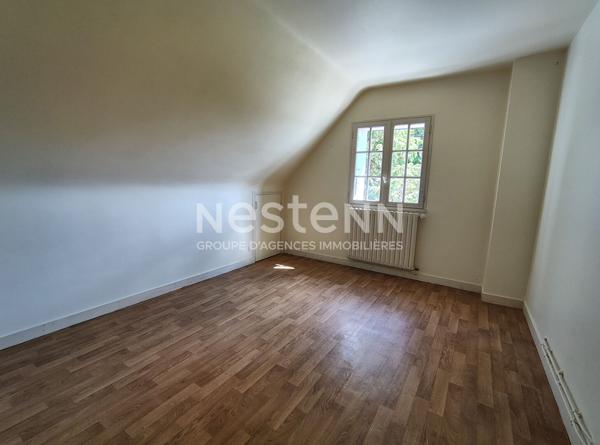 Maison à Questembert - Terrain de 3,2 ha sans vis-à-vis - 98 m² - 3 chambres