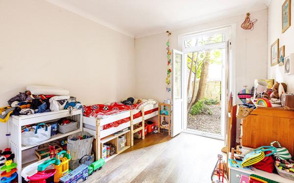 Appartement à vendre    3 pièces • 71,76 m2 Paris 14