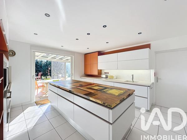 Maison à vendre 13 pièces 303 m² Saint-Chély-d'Apcher