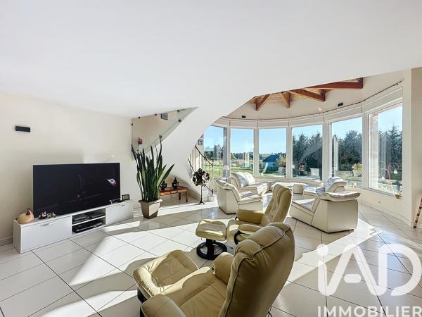 Maison à vendre 13 pièces 303 m² Saint-Chély-d'Apcher