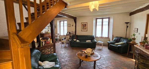 Maison ancienne , grand terrain + Dépendance Agglomération Filibus recherchée