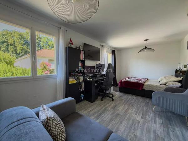 Vente                                                      Maison
                        
                     6 pièces                      210 m2                     à Morestel