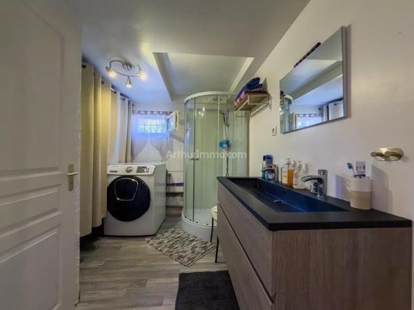 Vente                                                      Maison
                        
                     6 pièces                      210 m2                     à Morestel