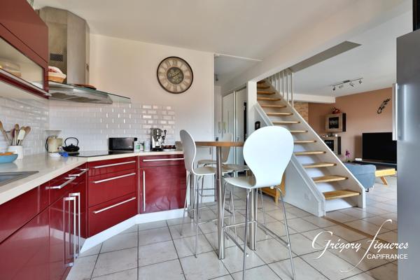 À vendre – Beau duplex 3 pièces de 78,19 m² au dernier étage, avec balcon, garage et place de parking privative