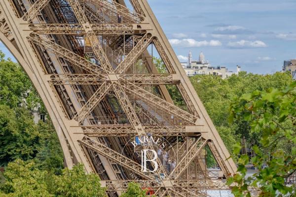 Paris 7ème, Appartement 2 Chambres -  137 m² à vendre