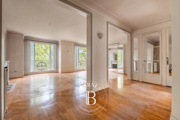 Paris 7ème, Appartement 2 Chambres -  137 m² à vendre