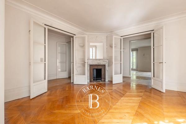 Paris 7ème, Appartement 2 Chambres -  137 m² à vendre