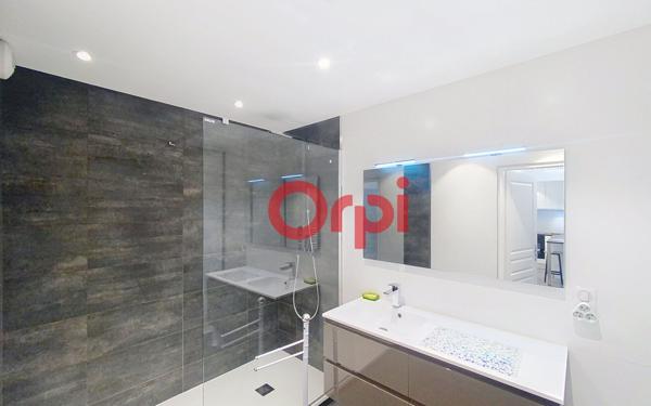 Appartement à louer    2 pièces •  Saint-Julien-en-Genevois