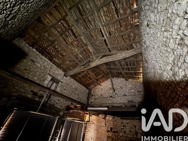 Maison à vendre 5 pièces 87 m² Saint-Bonnet-sur-Gironde