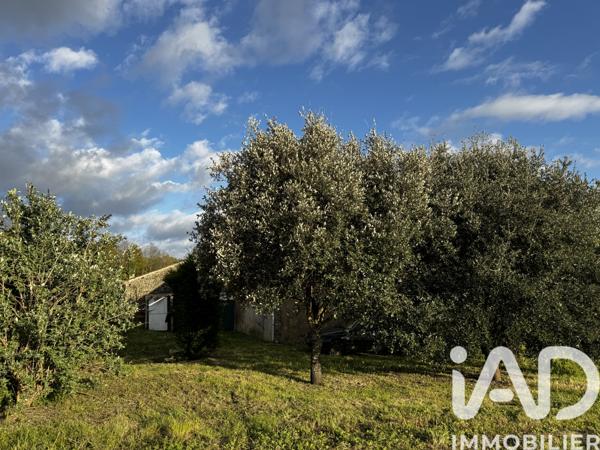 Maison à vendre 5 pièces 87 m² Saint-Bonnet-sur-Gironde