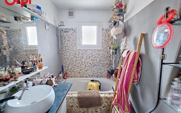 Appartement à vendre    3 pièces • 65,03 m2 La Seyne-sur-Mer