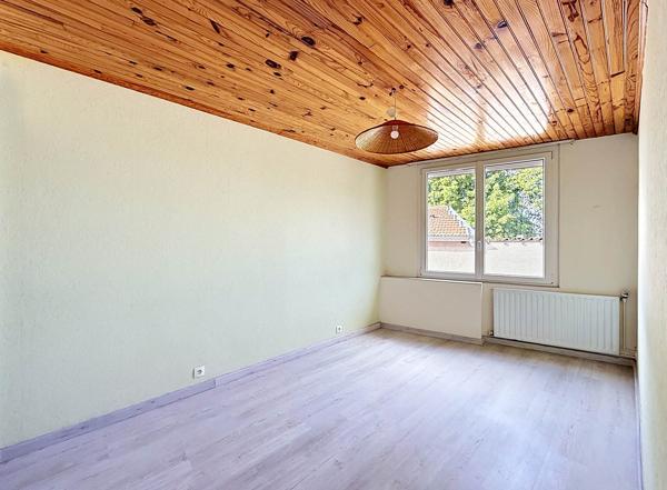 Maison
         4 pièces
        - 94 m² 175 000 € *