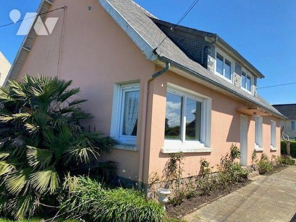 A vendre à Perros-Guirec (22700) en Côtes-d'Armor (22), un Pavillon de type 5, de plain-pied, d...