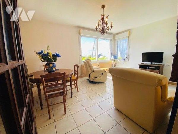 A vendre à Perros-Guirec (22700) en Côtes-d'Armor (22), un Pavillon de type 5, de plain-pied, d...