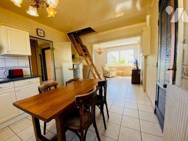 A vendre à Perros-Guirec (22700) en Côtes-d'Armor (22), un Pavillon de type 5, de plain-pied, d...