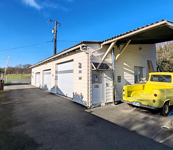 Angliers ;Garage 97 m2 avec carport