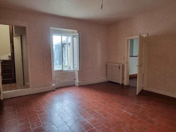 2 maisons de ville et 1 grand garage