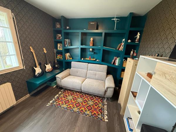 Maison
         4 pièces
        - 103 m² 215 000 € *