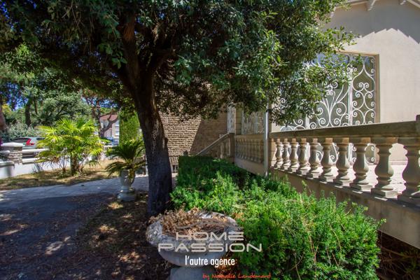 Maison
                                                                                                                                                                                                                                                                                                                        7 pièce(s)                                                                                                                                                                                                          5 chambre(s)                                                                                                                                                                                                          165  m²