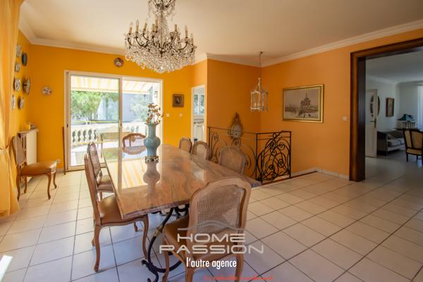 Maison
                                                                                                                                                                                                                                                                                                                        7 pièce(s)                                                                                                                                                                                                          5 chambre(s)                                                                                                                                                                                                          165  m²